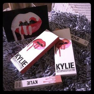 Kylie Cosmetics lipstick bundle
